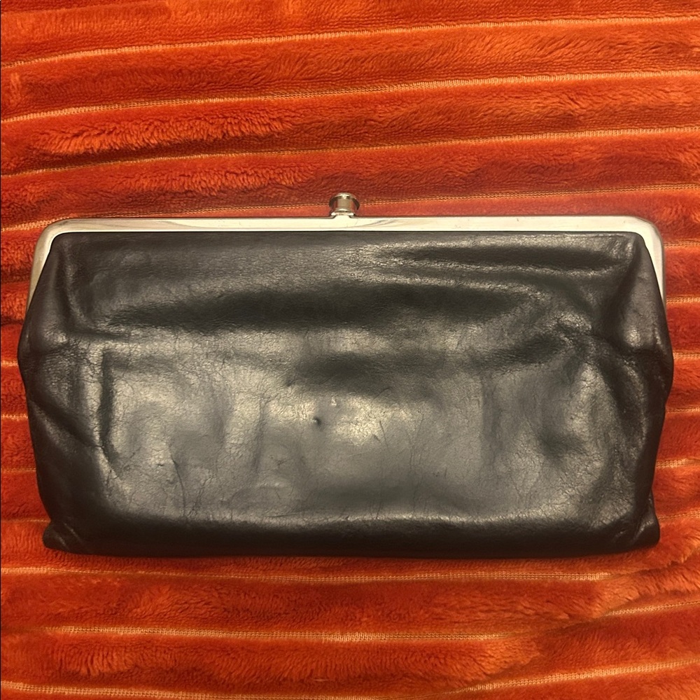 HOBO Lauren Double-Frame Clutch Wallet in Black Vintage Leather - Picture 3 of 13